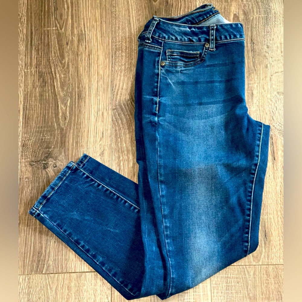 Women’s Maurice’s jeans